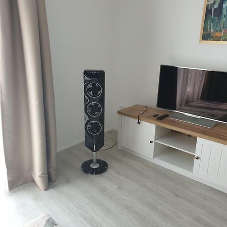 Seven Days Smichov Apartman Prága Kültér fotó