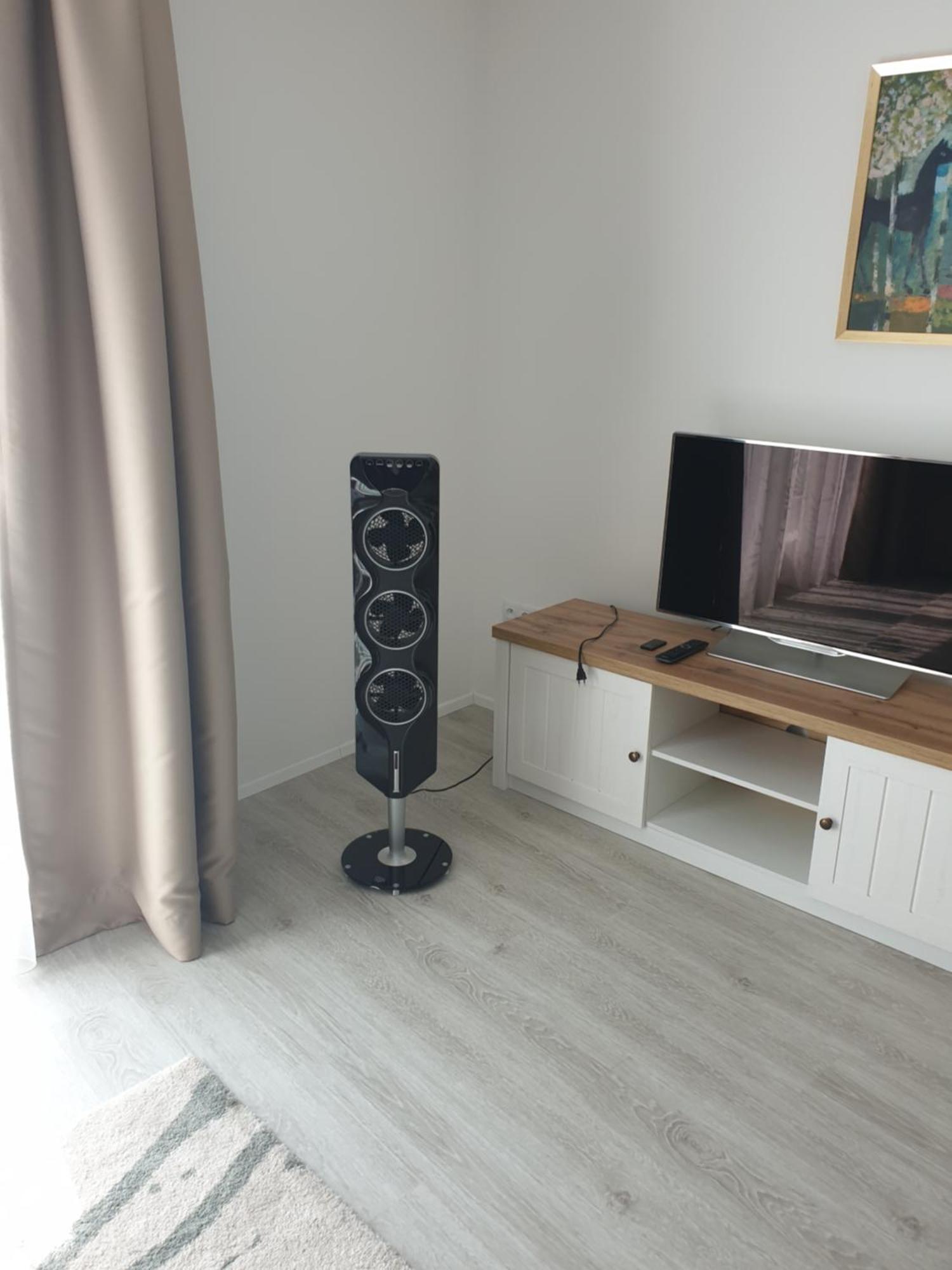 Seven Days Smichov Apartman Prága Kültér fotó